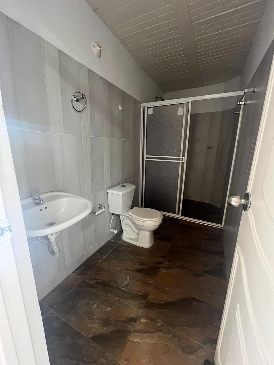 Venta de casa de dos pisos totalmente independientes en Rio Frío, Valle del Cauca - Imagen 6