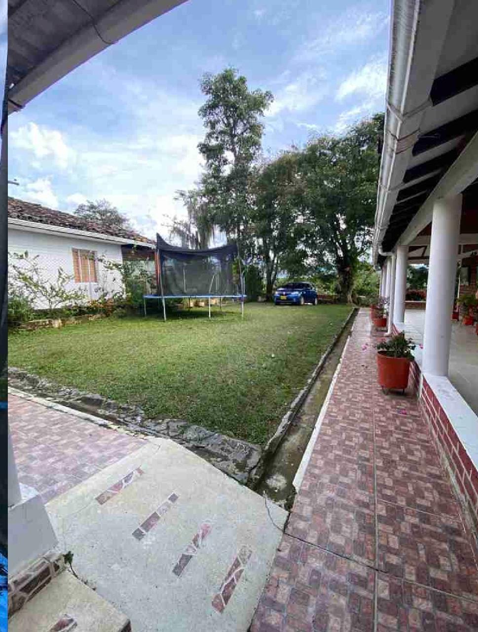 Venta de casa campestre en Tuluá Valle Corregimiento de La Iberia Area 5.273 Mt² - Imagen 3
