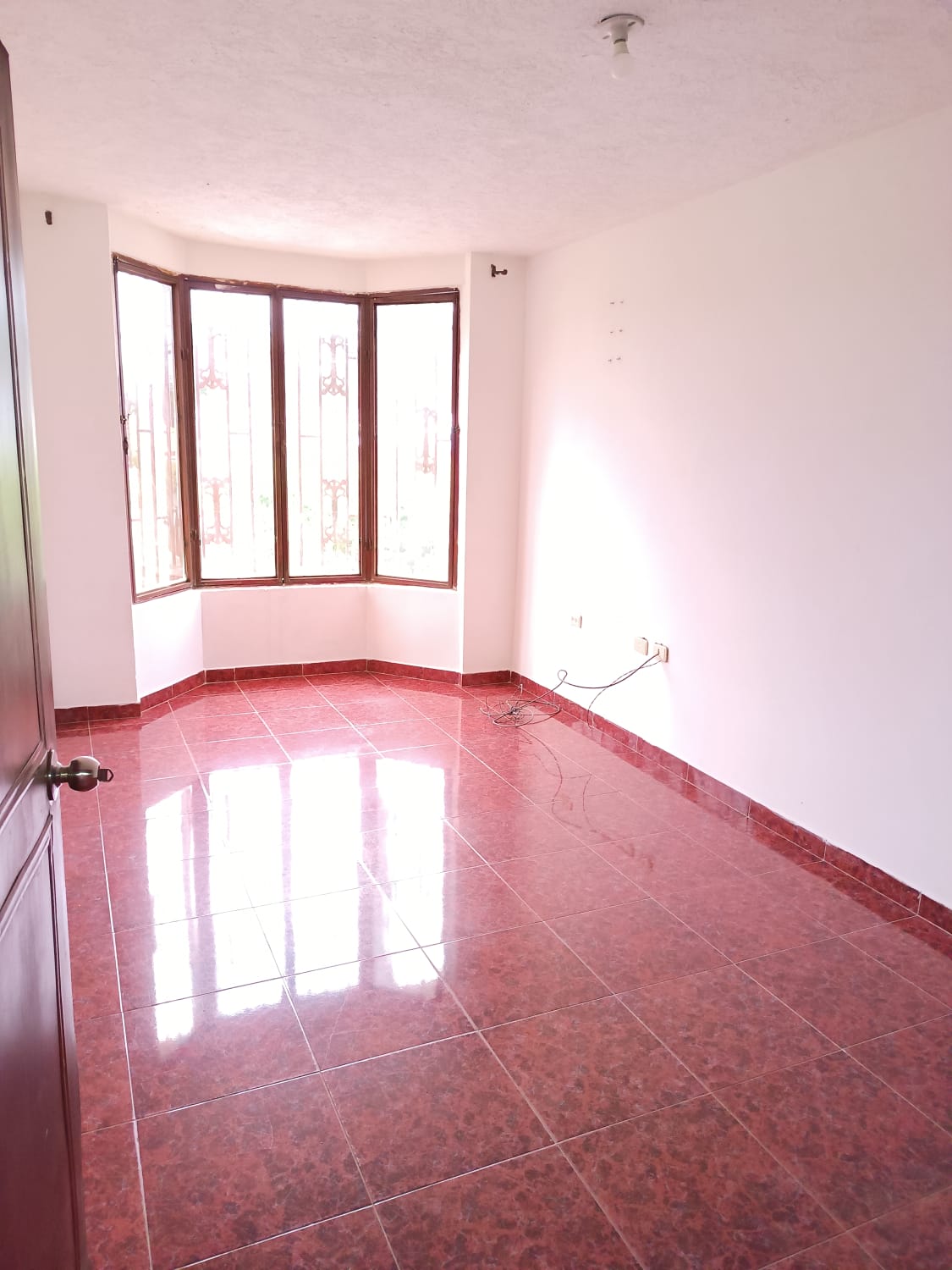 Casa en venta en Avenida Principal Aguaclara – Tuluá ✨🏡 - Imagen 6